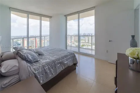 16699 Collins Ave(avlbnow) Sunny Isles Beach FL 33160