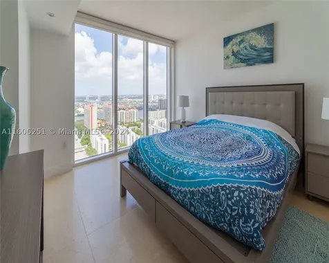 16699 Collins Ave(avlbnow) Sunny Isles Beach FL 33160