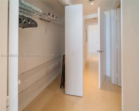 16699 Collins Ave(avlbnow) Sunny Isles Beach FL 33160