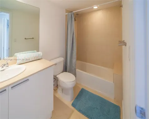 16699 Collins Ave(avlb 6/22/26) Sunny Isles Beach FL 33160