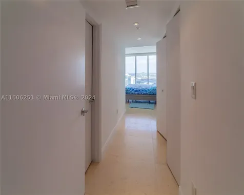 16699 Collins Ave(avlbnow) Sunny Isles Beach FL 33160
