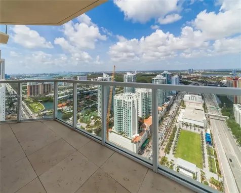 16699 Collins Ave(avlb 6/22/26) Sunny Isles Beach FL 33160