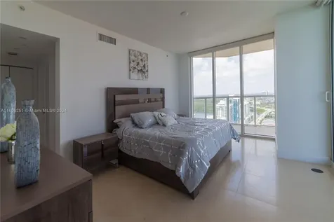 16699 Collins Ave(avlb 6/22/26) Sunny Isles Beach FL 33160
