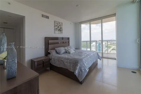 16699 Collins Ave(avlbnow) Sunny Isles Beach FL 33160