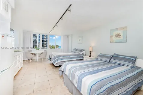 19201 Collins Ave(avlb 7/15/26) Sunny Isles Beach FL 33160