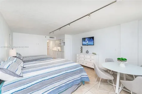 19201 Collins Ave(avlb 5/28/26) Sunny Isles Beach FL 33160