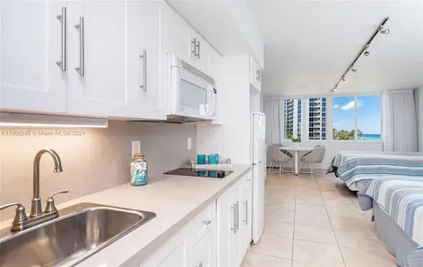 19201 Collins Ave(avlb 5/28/26) Sunny Isles Beach FL 33160