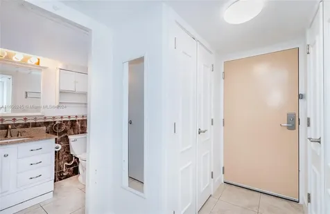19201 Collins Ave(avlb 5/28/26) Sunny Isles Beach FL 33160