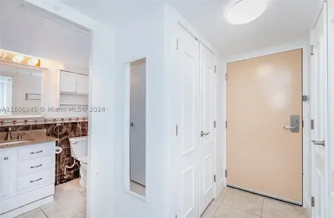 19201 Collins Ave(avlb 7/15/26) Sunny Isles Beach FL 33160