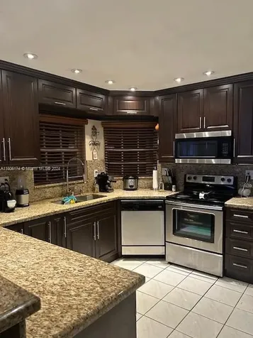 15736 SW 76th Terrace Miami FL 33193