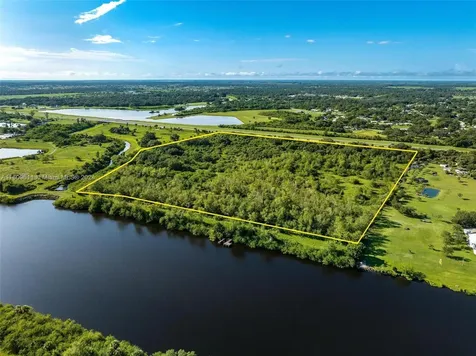 1984 E State Road 80 La Belle FL 33935