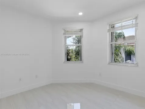 21301 NE 38th Avenue Aventura FL 33180