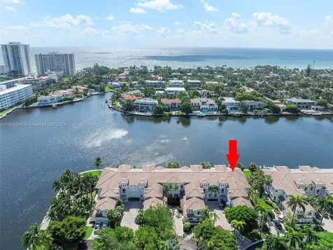 21301 NE 38th Avenue Aventura FL 33180