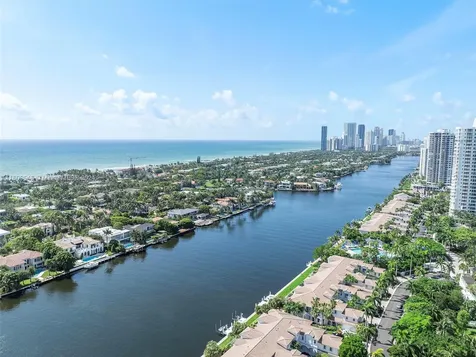 21301 NE 38th Avenue Aventura FL 33180