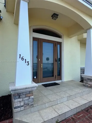 1613 N Indian River Drive Cocoa FL 32922