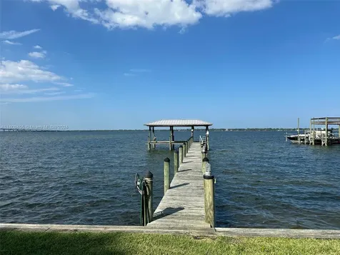 1613 N Indian River Drive Cocoa FL 32922