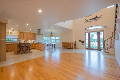 1613 N Indian River Drive Cocoa FL 32922