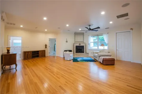 1613 N Indian River Drive Cocoa FL 32922