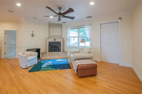 1613 N Indian River Drive Cocoa FL 32922