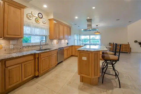 1613 N Indian River Drive Cocoa FL 32922