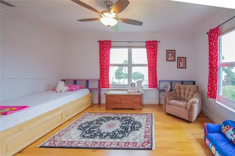 1613 N Indian River Drive Cocoa FL 32922