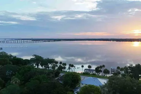1613 N Indian River Drive Cocoa FL 32922