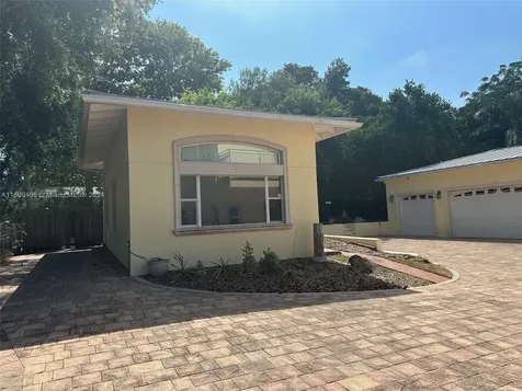 1613 N Indian River Drive Cocoa FL 32922