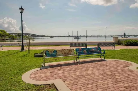 1613 N Indian River Drive Cocoa FL 32922