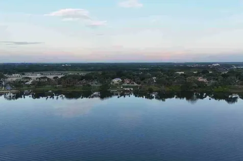 1613 N Indian River Drive Cocoa FL 32922