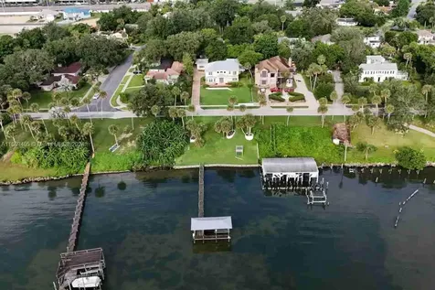 1613 N Indian River Drive Cocoa FL 32922