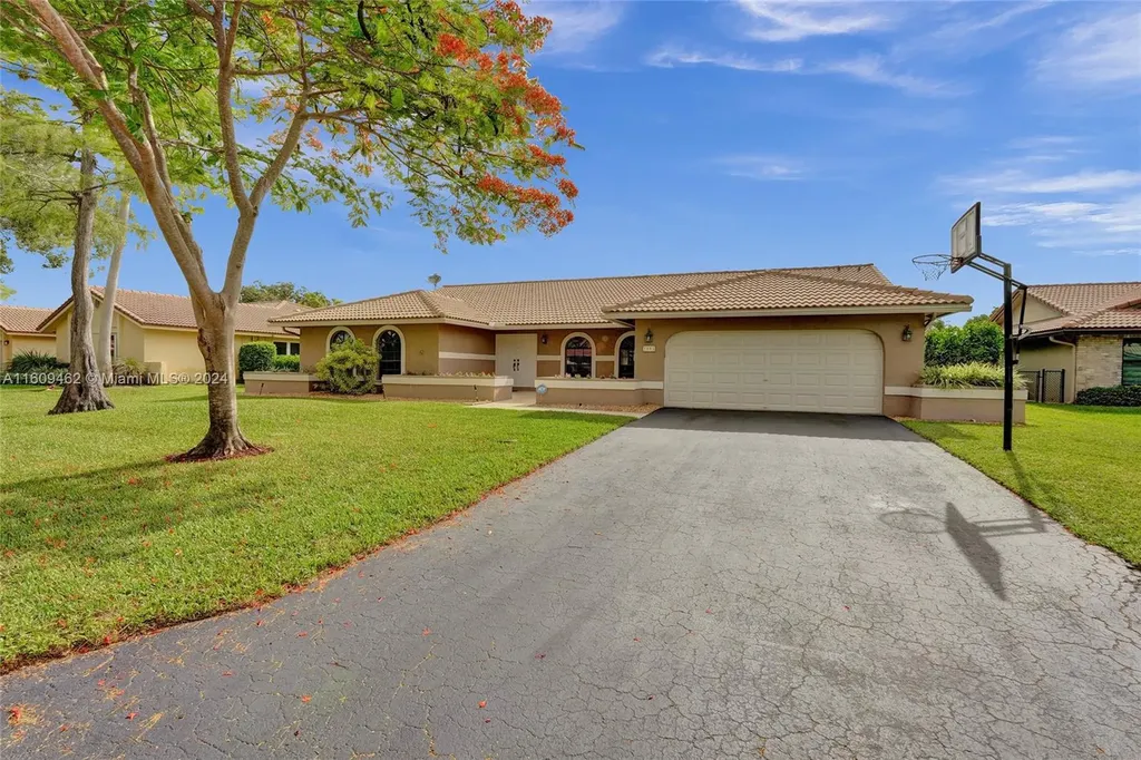 5081 NW 86th Way Coral Springs FL 33067