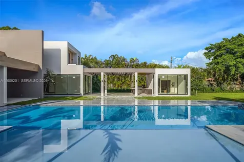 6675 SW 96th Street Pinecrest FL 33156