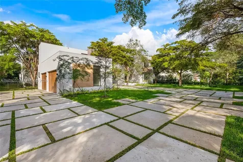 6675 SW 96th Street Pinecrest FL 33156