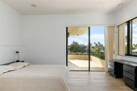 241 Cape Florida Drive Key Biscayne FL 33149