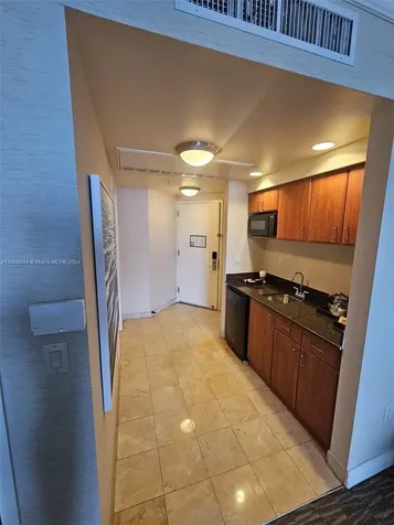 18001 Collins Avenue Sunny Isles Beach FL 33160
