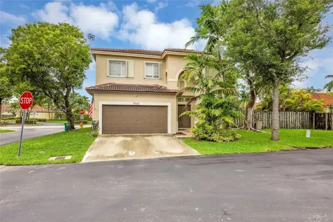 9065 SW 214th Street Cutler Bay FL 33189