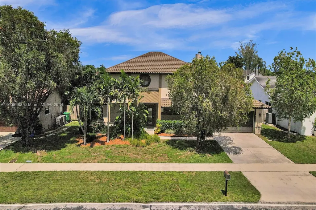 5740 W Waterford Drive Davie FL 33331