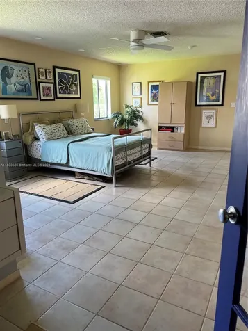 10170 E Calusa Club Drive Miami FL 33186