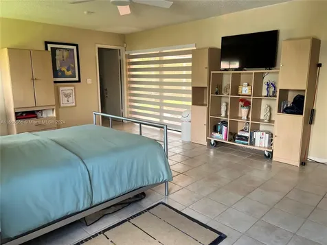 10170 E Calusa Club Drive Miami FL 33186