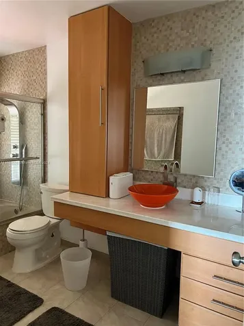 10170 E Calusa Club Drive Miami FL 33186