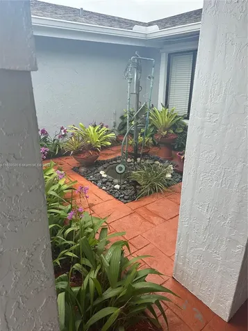 10170 E Calusa Club Drive Miami FL 33186