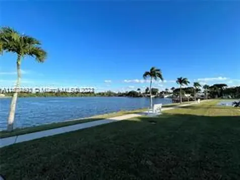 Hollywood FL 33024