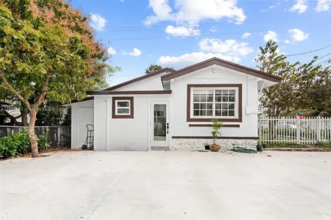 3902 NW 3rd Avenue Miami FL 33127