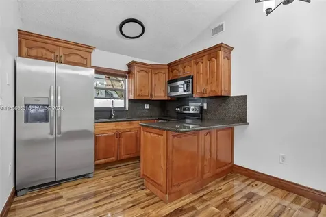 1632 SW 19th Terrace Miami FL 33145