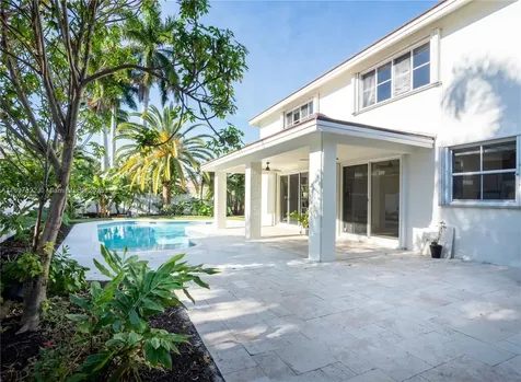 946 Greenwood Road Weston FL 33327