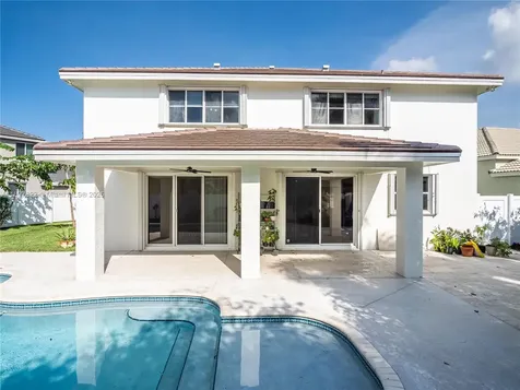 946 Greenwood Road Weston FL 33327