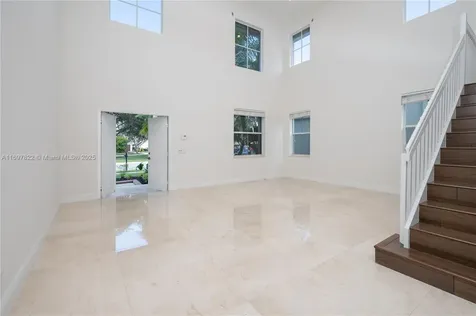 946 Greenwood Road Weston FL 33327