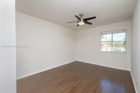 946 Greenwood Road Weston FL 33327