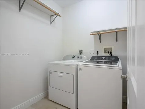 946 Greenwood Road Weston FL 33327