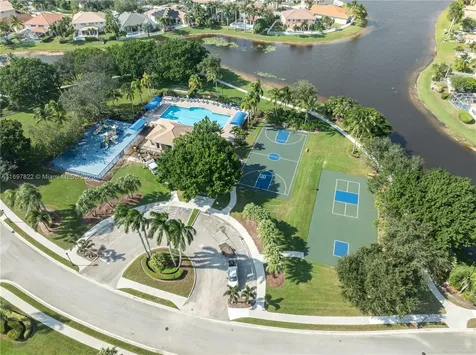 946 Greenwood Road Weston FL 33327